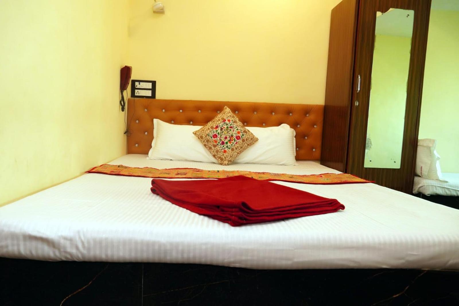 Hotel Golden Plaza Vashi Dış mekan fotoğraf